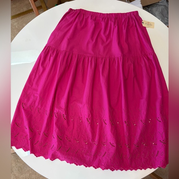 #254 NWT. St. John's Bay Vibrant Pink A-Line Skirt. Size XXL. Beautiful Skirt - Picture 8 of 12